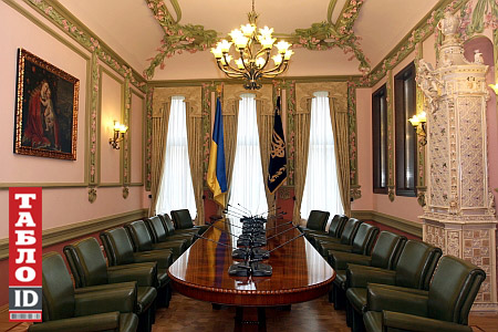 Кімната для переговорів (фото 2007 р., з сайту tabloid.pravda.com.ua)